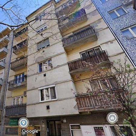 Kenyelmes Lakas Jo Helyen Apartamento Budapeste Exterior foto