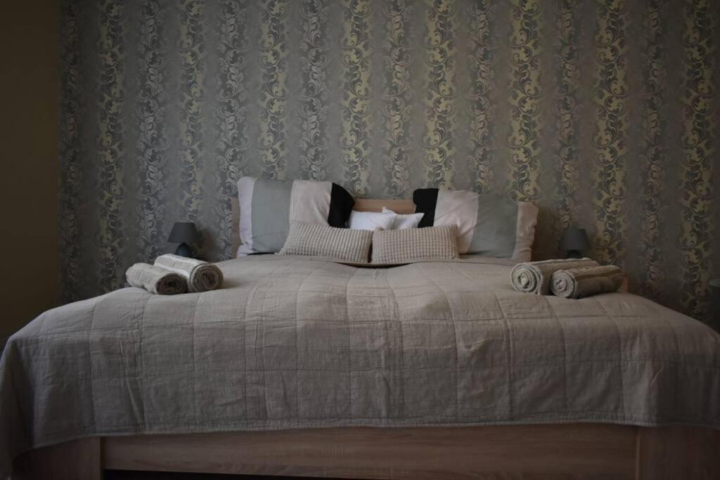 Kenyelmes Lakas Jo Helyen Apartamento Budapeste Exterior foto
