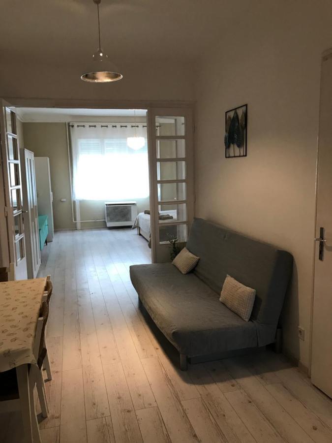 Kenyelmes Lakas Jo Helyen Apartamento Budapeste Exterior foto